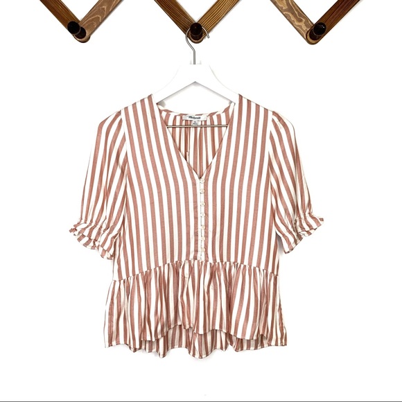 courtyard ruffle hem top